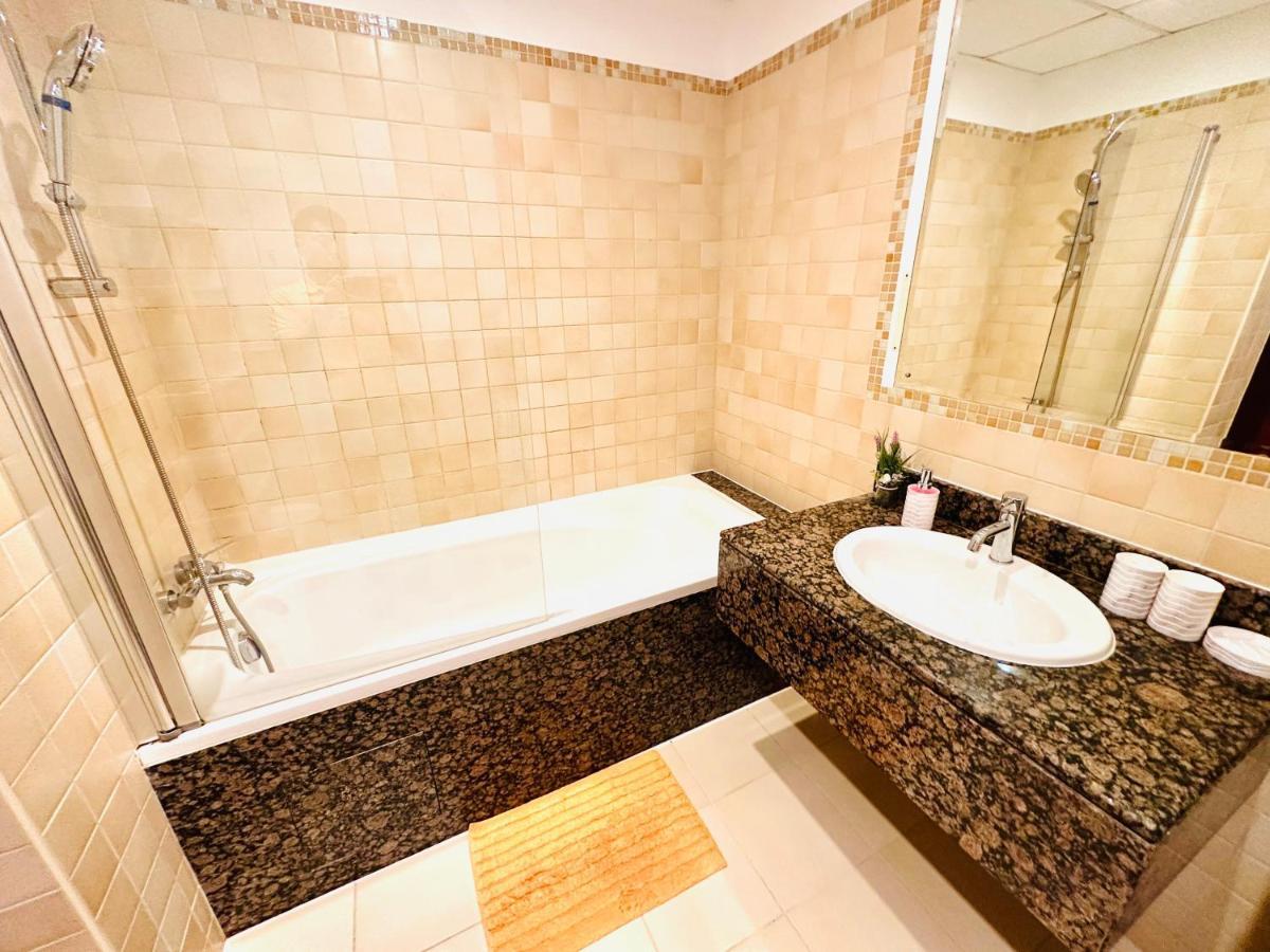 Luxury Casa - Indigo Sea View Apartment Jbr Beach 2Br Dubai Eksteriør bilde